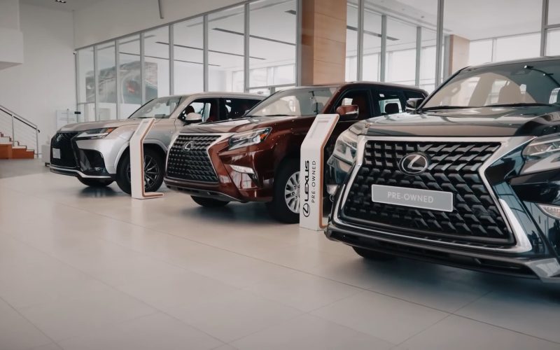 Lexus Showroom.mp4_snapshot_00.09.593